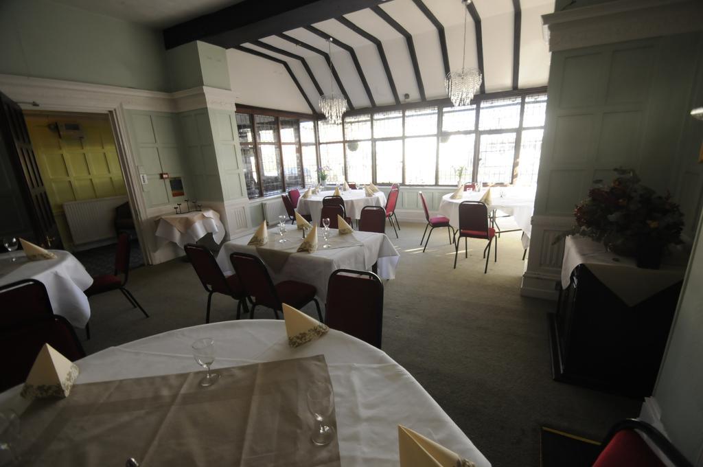Royal Oak Hotel Hawkhurst Eksteriør billede